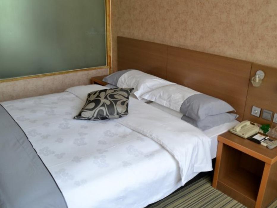 Super 8 By Wyndham Urumqi Mei Hao Zewnętrze zdjęcie