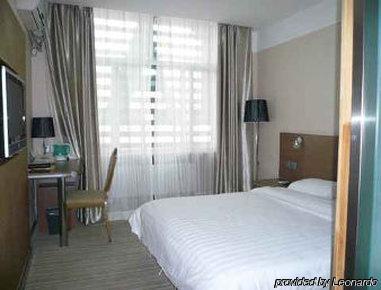 Super 8 By Wyndham Urumqi Mei Hao Zewnętrze zdjęcie